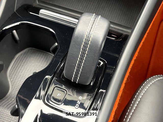 Volvo XC40 2019-11 8528086-8