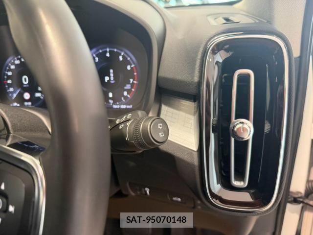 Volvo XC40 2021-11 8564010-17