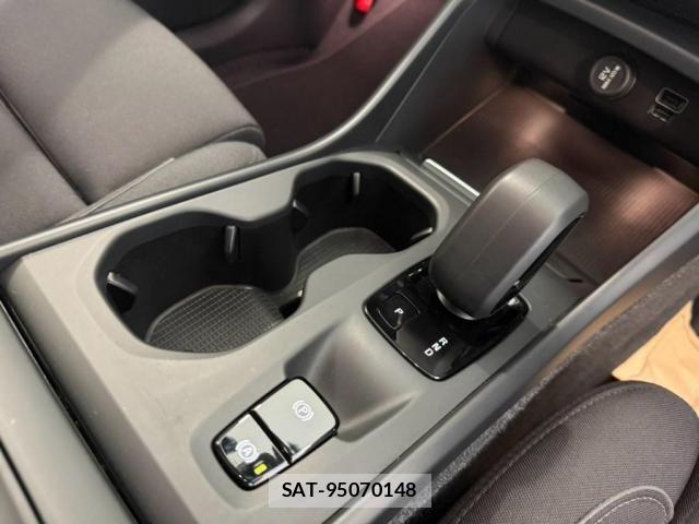 Volvo XC40 2021-11 8564010-23
