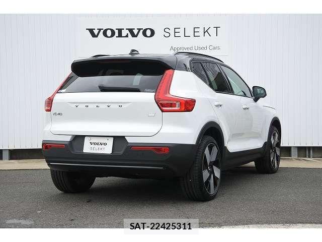 Volvo XC40 2023-07 8564008-7