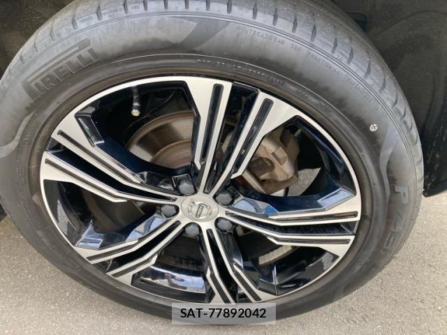 Volvo XC40 2020-09 8564009-10