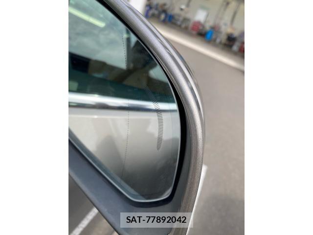 Volvo XC40 2020-09 8564009-12