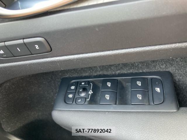 Volvo XC40 2020-09 8564009-23