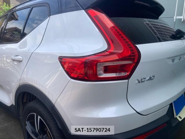 Volvo XC40 2019-11 8564011-10