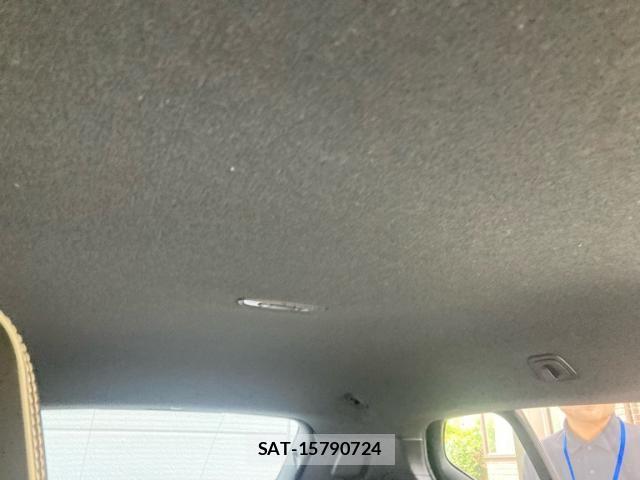 Volvo XC40 2019-11 8564011-23