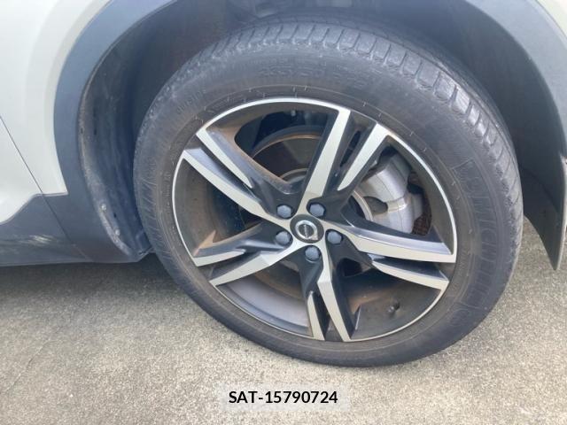 Volvo XC40 2019-11 8564011-3