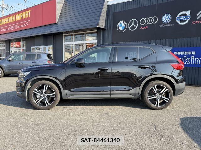 Volvo XC40 2021-11 8629599-9