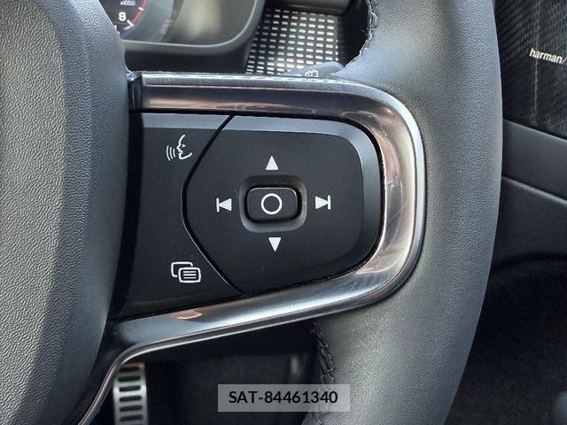 Volvo XC40 2021-11 8629599-15
