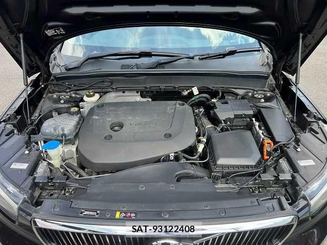 Volvo XC40 2021-07 8629602-13