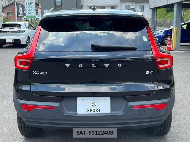 Volvo XC40 2021-07 8629602-15