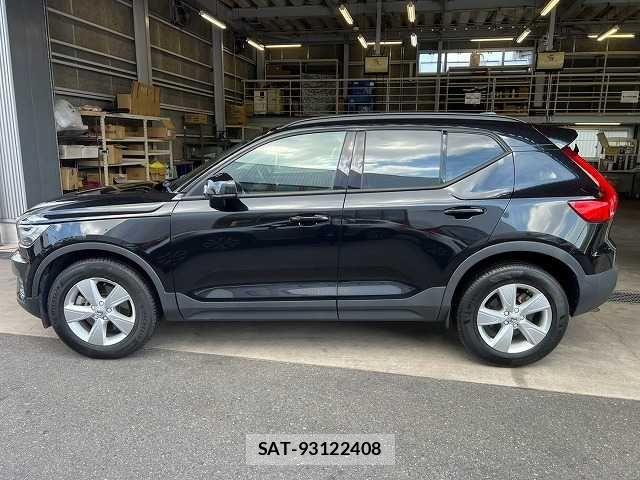 Volvo XC40 2021-07 8629602-16