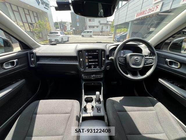 Volvo XC40 2021-07 8629602-1
