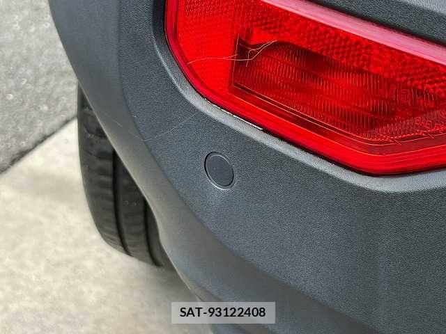 Volvo XC40 2021-07 8629602-6