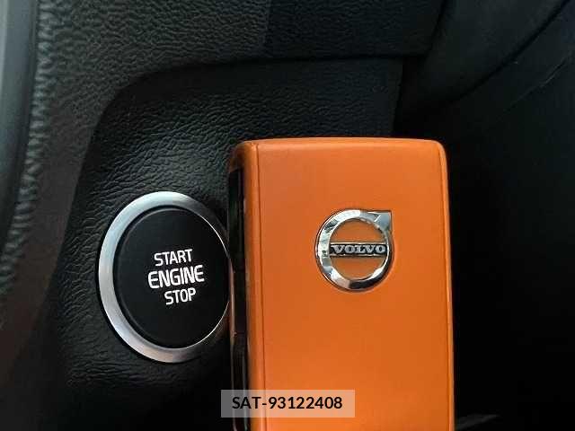 Volvo XC40 2021-07 8629602-8