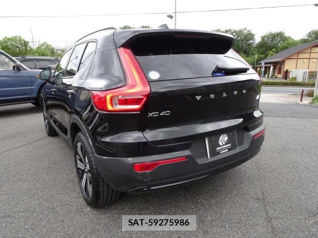 Volvo XC40 2022-11 8629600-17