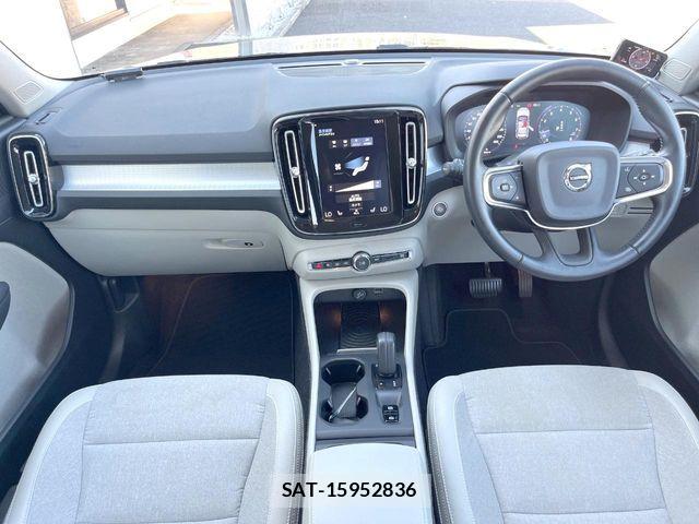 Volvo XC40 2018-09 8629601-1