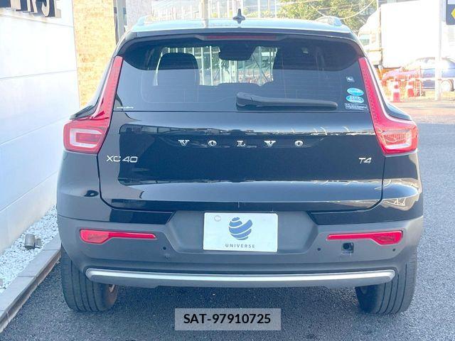 Volvo XC40 2018-09 8629359-15