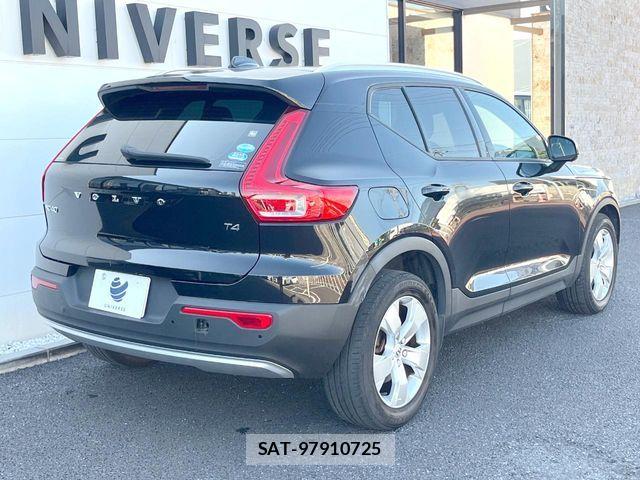 Volvo XC40 2018-09 8629359-17