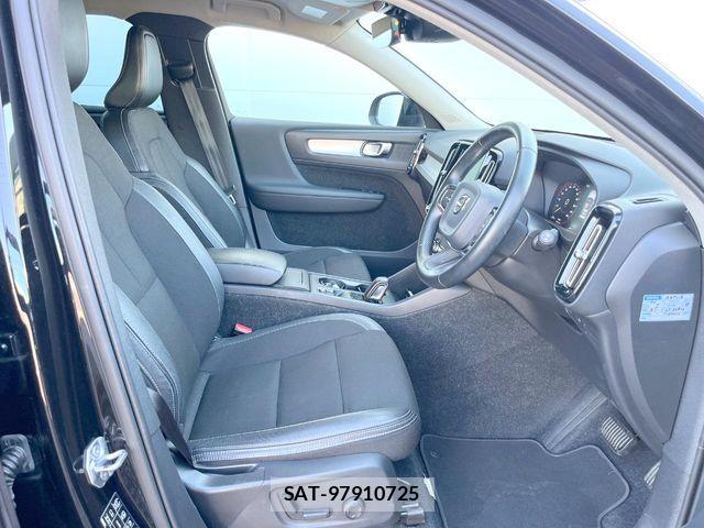 Volvo XC40 2018-09 8629359-8