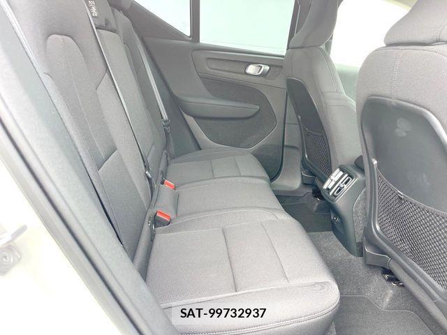 Volvo XC40 2021-06 8667111-9