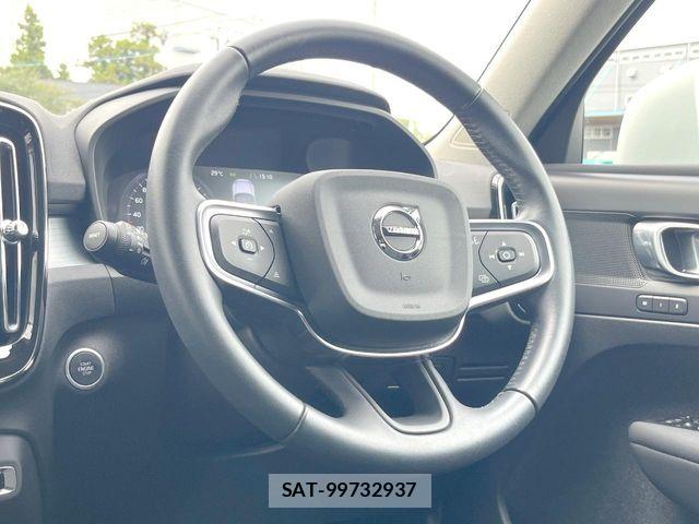 Volvo XC40 2021-06 8667111-11