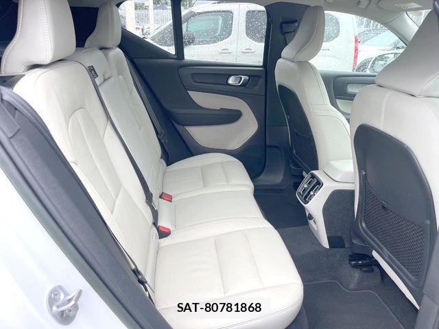 Volvo XC40 2022-11 8667110-9