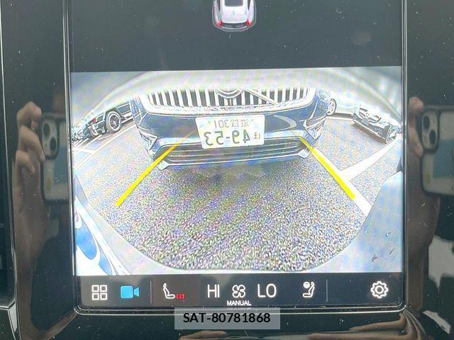 Volvo XC40 2022-11 8667110-5