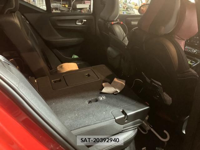 Volvo XC40 2019-10 8667112-14
