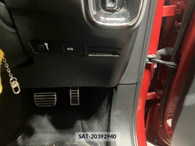 Volvo XC40 2019-10 8667112-18