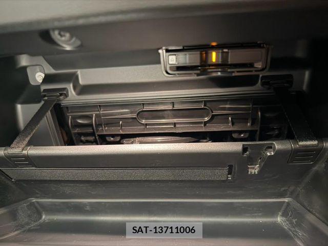 Volvo XC40 2023-06 8662250-10