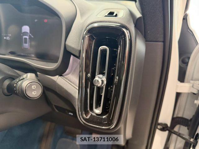 Volvo XC40 2023-06 8662250-21