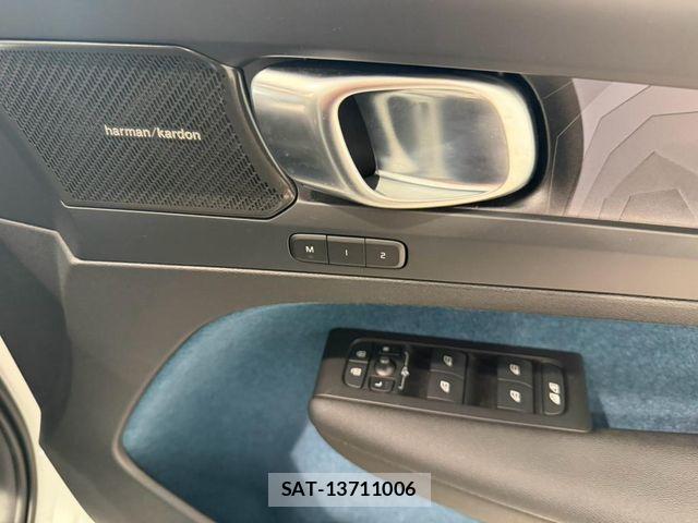 Volvo XC40 2023-06 8662250-22