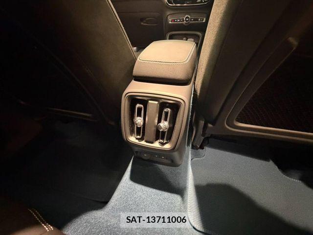 Volvo XC40 2023-06 8662250-28