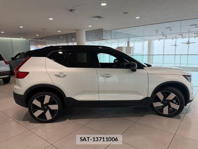 Volvo XC40 2023-06 8662250-3