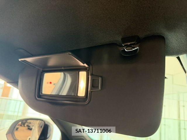 Volvo XC40 2023-06 8662250-7