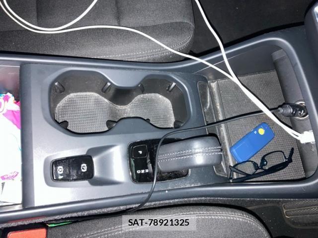 Volvo XC40 2020-12 8662249-17
