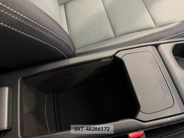 Volvo XC40 2024-10 8662248-14