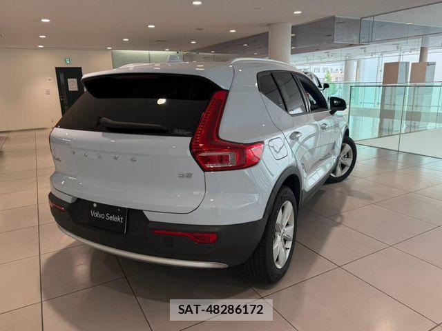 Volvo XC40 2024-10 8662248-2
