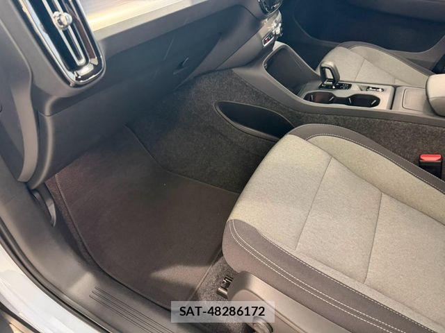 Volvo XC40 2024-10 8662248-5