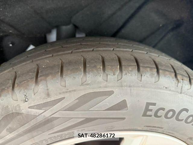 Volvo XC40 2024-10 8662248-7