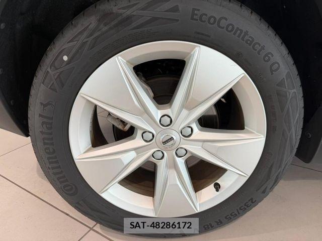 Volvo XC40 2024-10 8662248-8