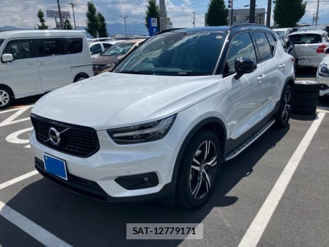 Volvo XC40 2021-09 8686877-0