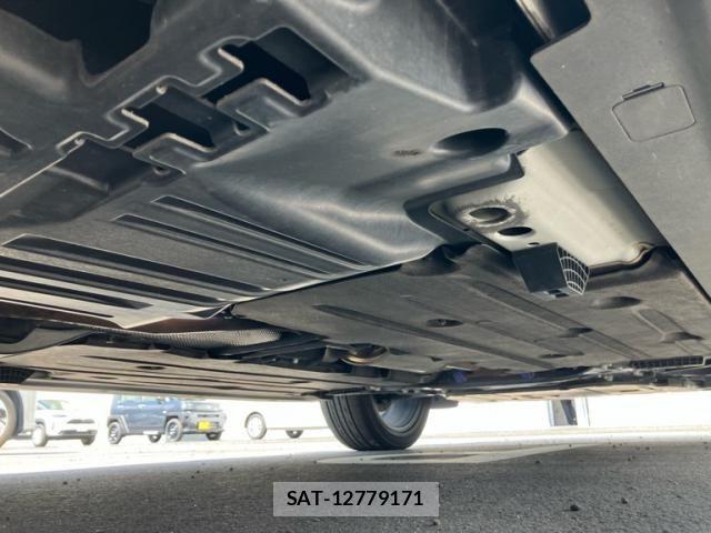 Volvo XC40 2021-09 8686877-12