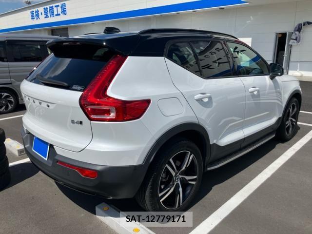 Volvo XC40 2021-09 8686877-14