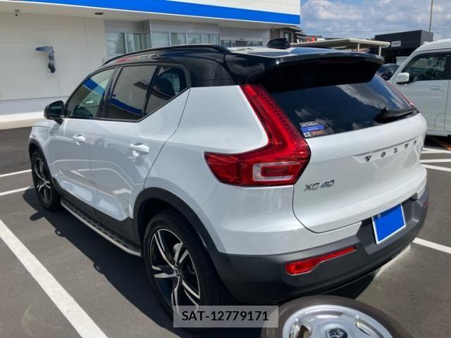 Volvo XC40 2021-09 8686877-15
