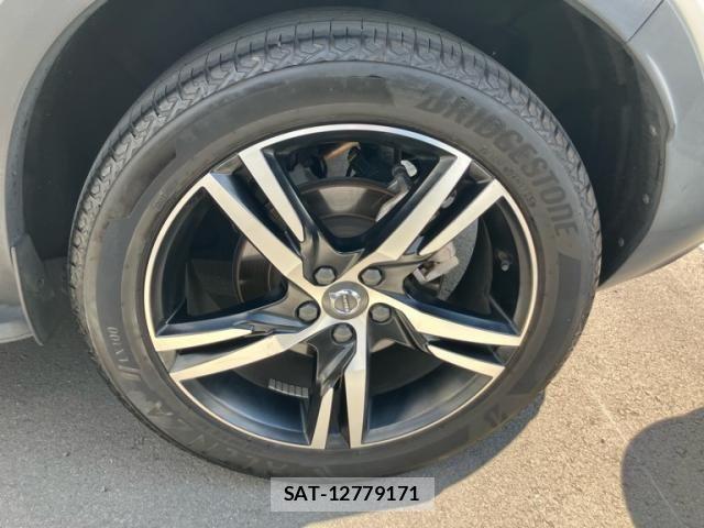 Volvo XC40 2021-09 8686877-17