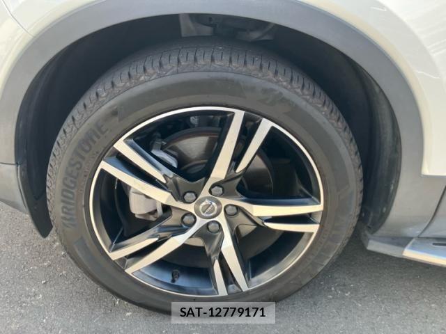 Volvo XC40 2021-09 8686877-18