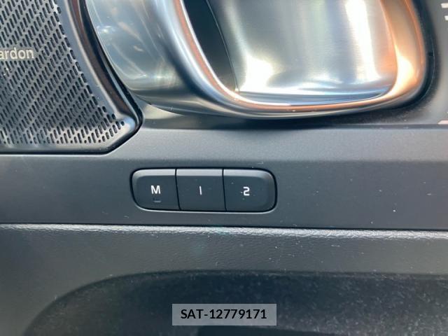 Volvo XC40 2021-09 8686877-20