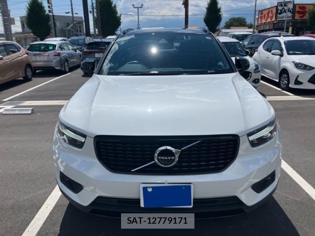 Volvo XC40 2021-09 8686877-2