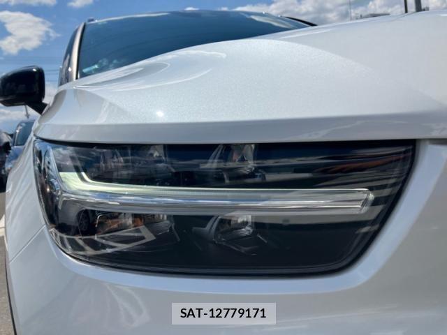 Volvo XC40 2021-09 8686877-3